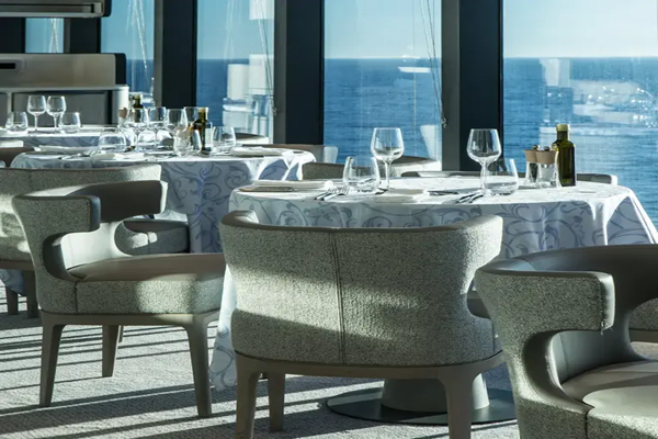 345CHARCOT-TRI21-100738_Shooting-Deco_CDT-Charcot_Restaurant-Sila-PONANT-Gilles-Trillard