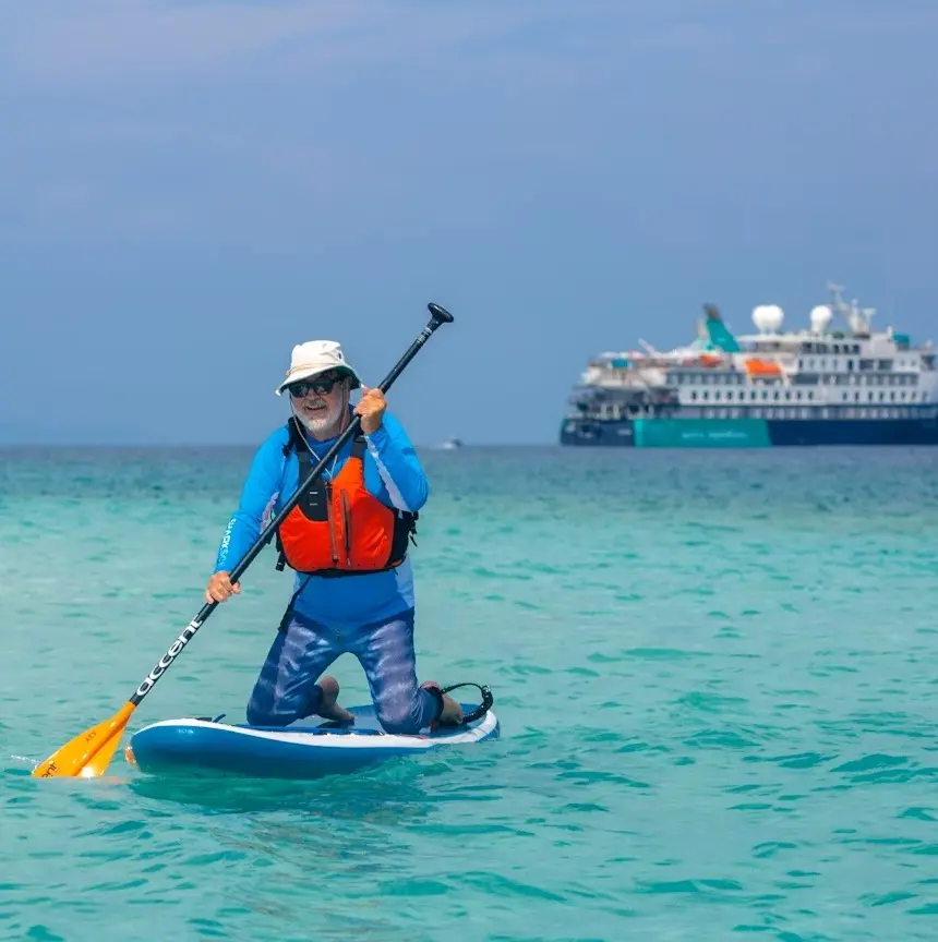 Standup-Paddleboarding-Bartolome-Costa-Rica-Pia-Harboure-AUR